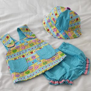 Reversible infant dress, hat and pants set. Ice cream and sweets. Size 0-3mo